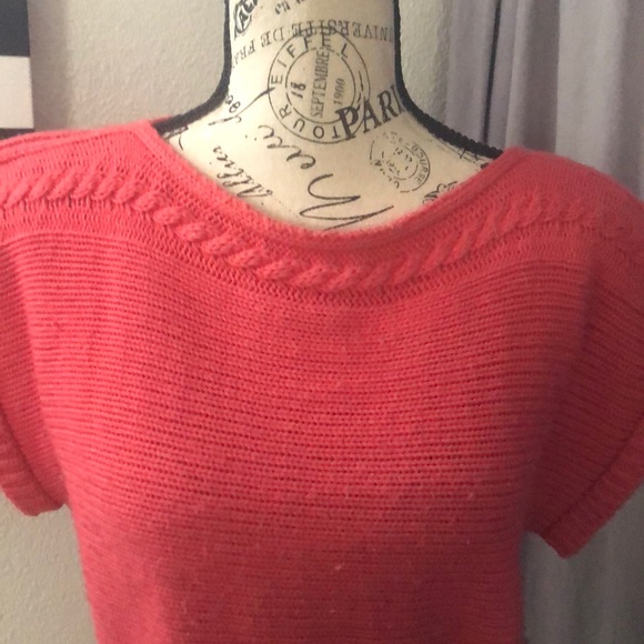 Red short sleeve sweater tunic with belt - Picture 2 of 6